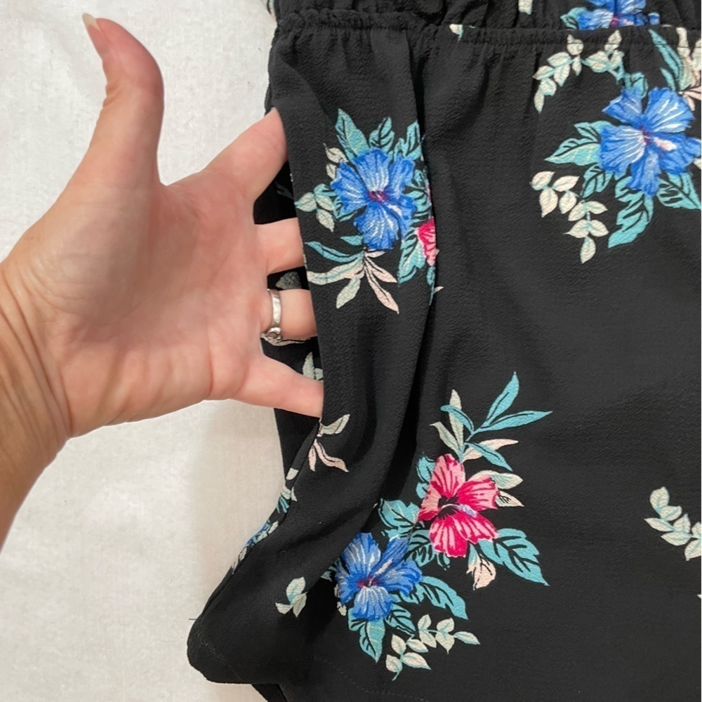 NWT Floral faux wrap blue romper adjustable spaghetti straps with ruffles XL - Picture 3 of 8